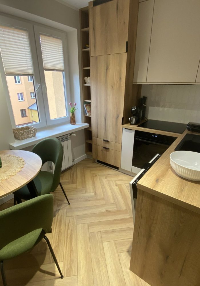 apartament Goniądz – aneks kuchenny i jadalnia uDany